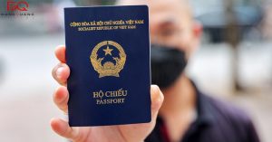 ho-chieu-con-han-1-nam-co-doi-duoc-khong